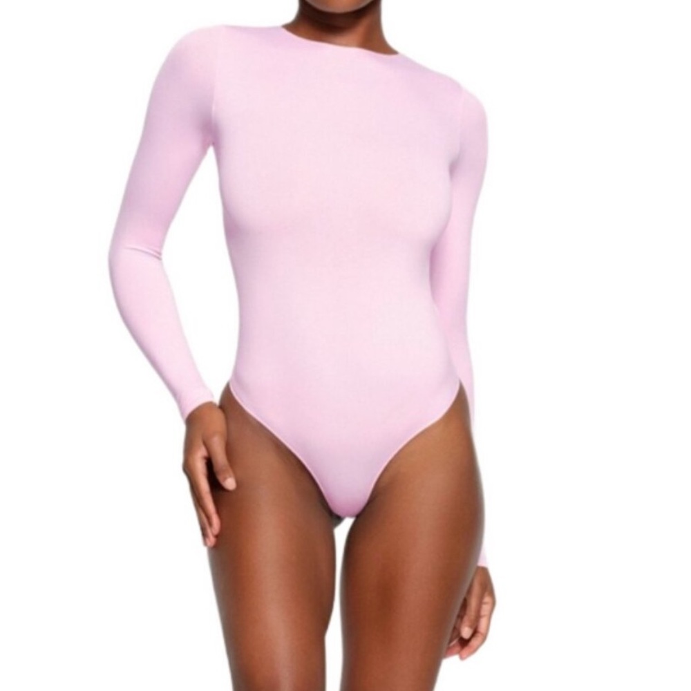NWT Skims Essential Crewneck Long Sleeve Thong Bodysuit Cherry Blossom Pink